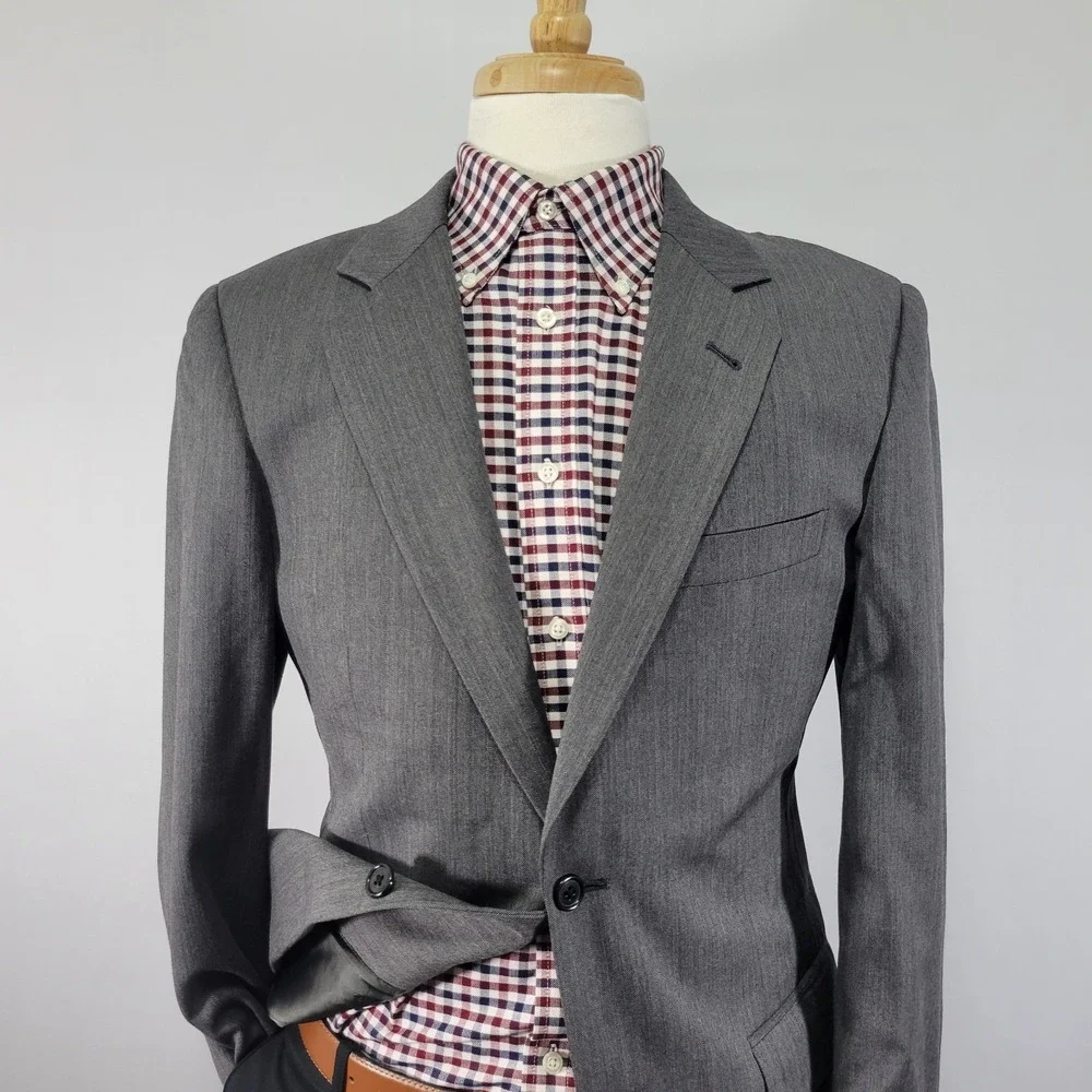 JOS A BANK Signature Mens Sport Coat Blazer Two Button Gray Wool Herringbone 38R